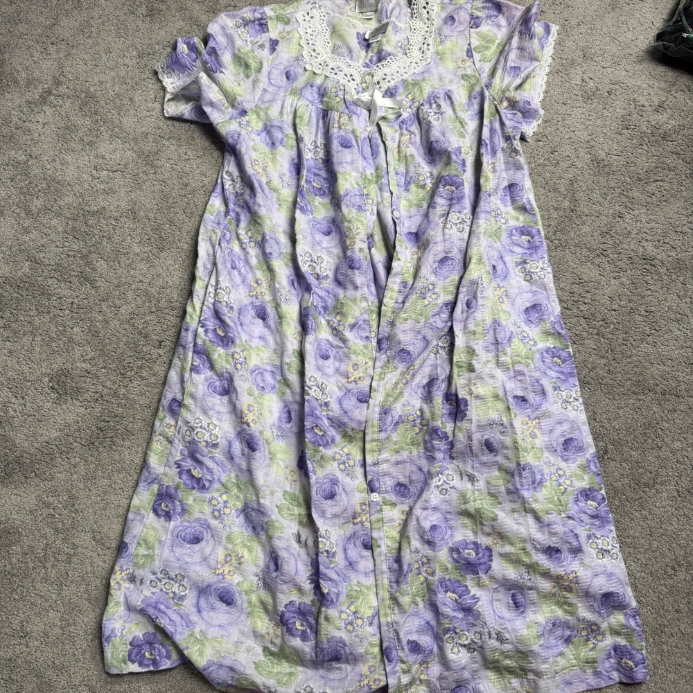 Vintage Character Women's Medium Nightgown Purple Floral with Robe